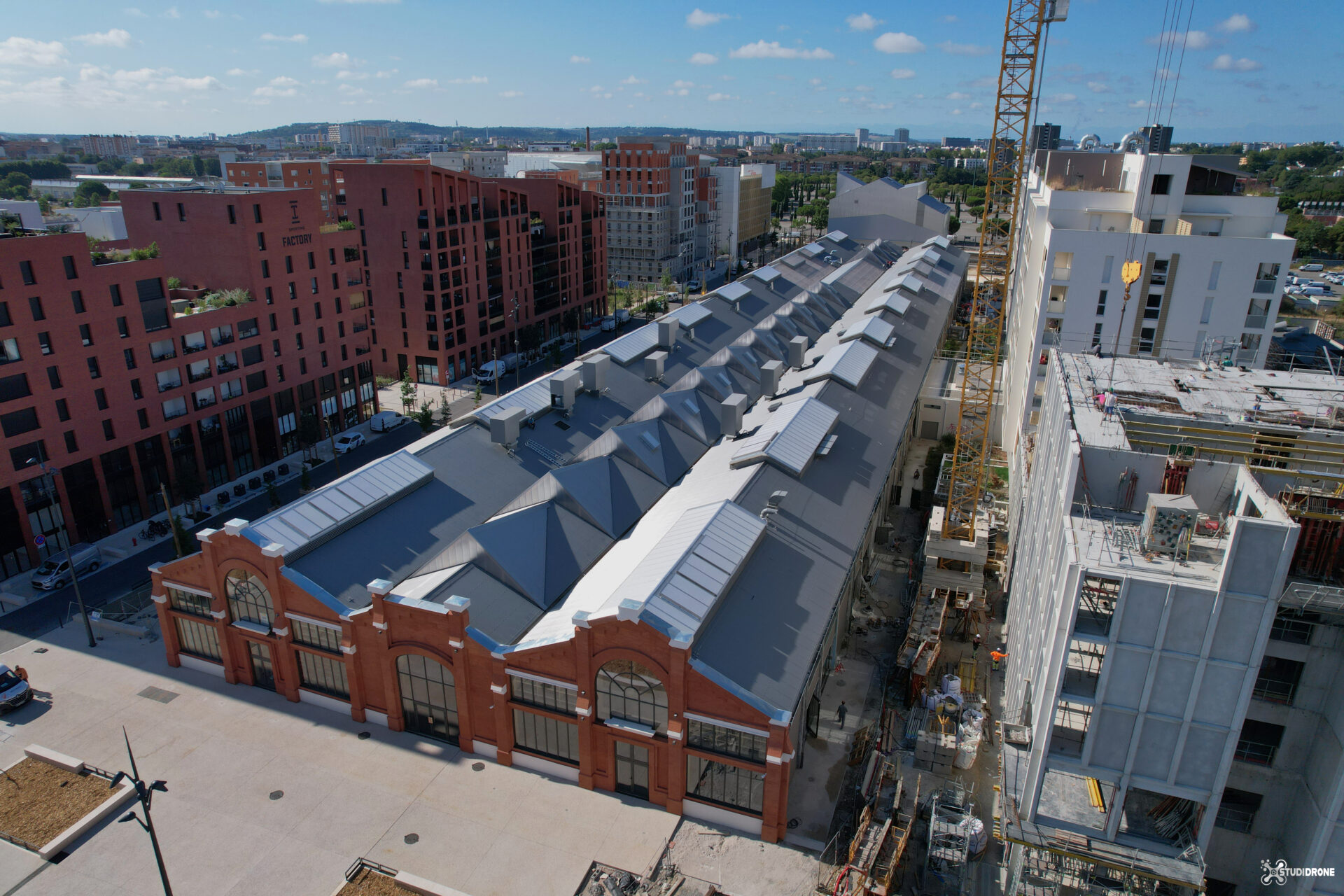 halles de la cartoucherie par drone - studidrone